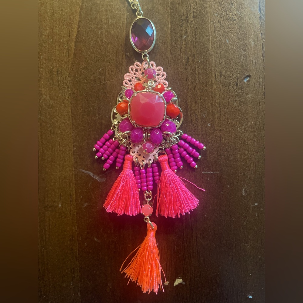 NEW WITH TAGS LILLY PULITZER LONG NECKLACE